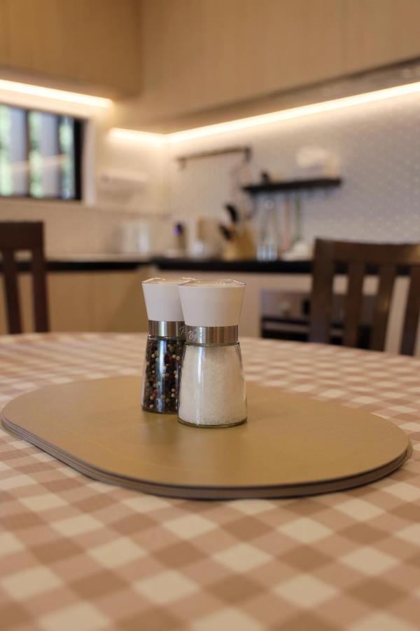 Luxury Brand New Designer Living Apartment โอ๊คแลนด์ ภายนอก รูปภาพ