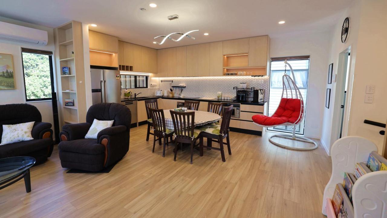 Luxury Brand New Designer Living Apartment โอ๊คแลนด์ ภายนอก รูปภาพ