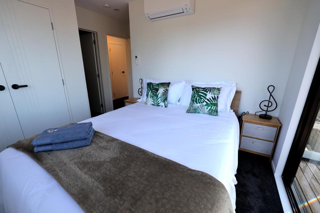 Luxury Brand New Designer Living Apartment โอ๊คแลนด์ ภายนอก รูปภาพ