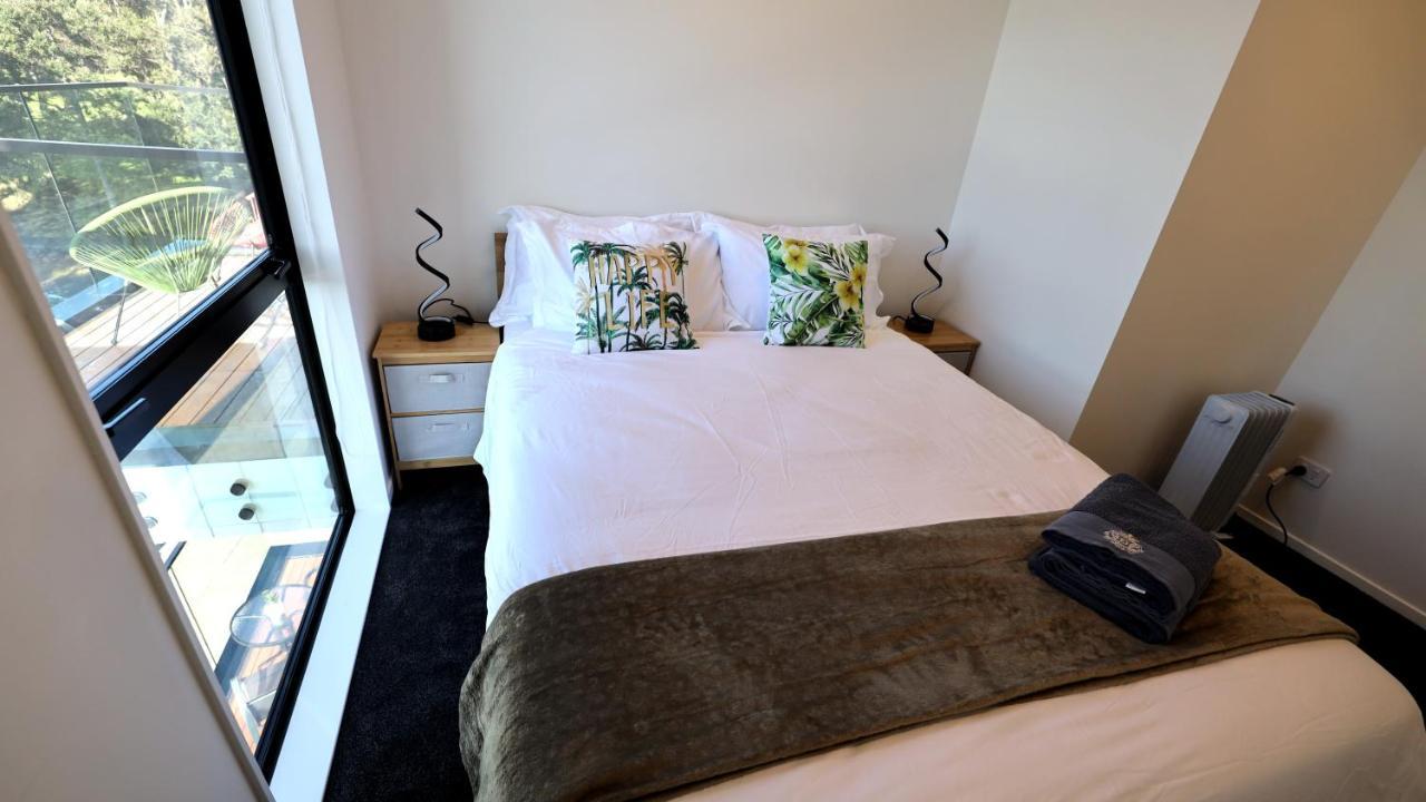 Luxury Brand New Designer Living Apartment โอ๊คแลนด์ ภายนอก รูปภาพ