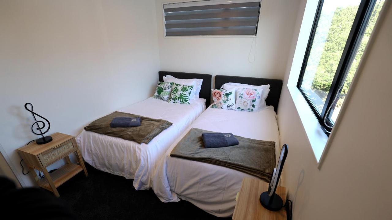 Luxury Brand New Designer Living Apartment โอ๊คแลนด์ ภายนอก รูปภาพ